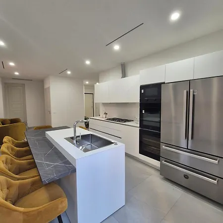 Domus Nova - Luxury Bed & Breakfast 3*