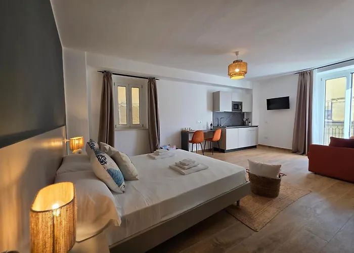 Domus Nova - Luxury לינה וארוחת בוקר פיצו